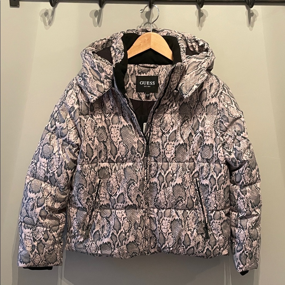 NWT GUESS Essie Gummy Animalier Puffer Jacket‎ Size Large